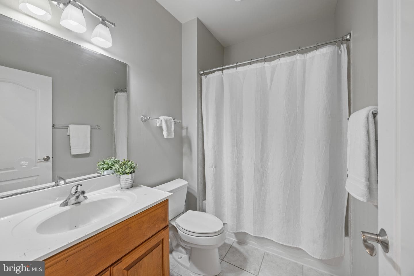 1614 Annesley Court photo 30