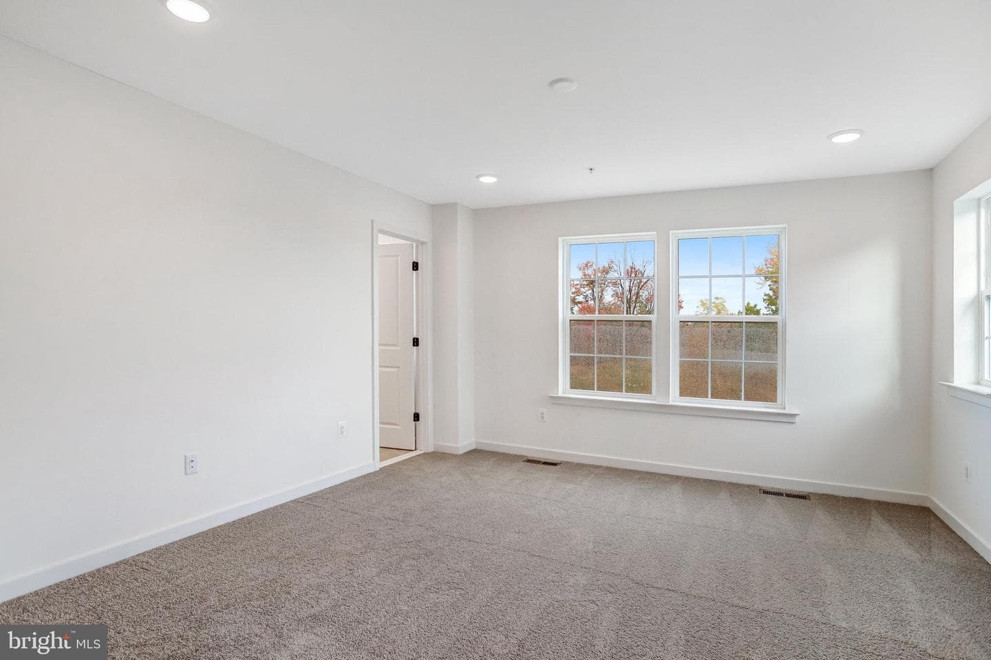 5733 Howard Drive photo 33