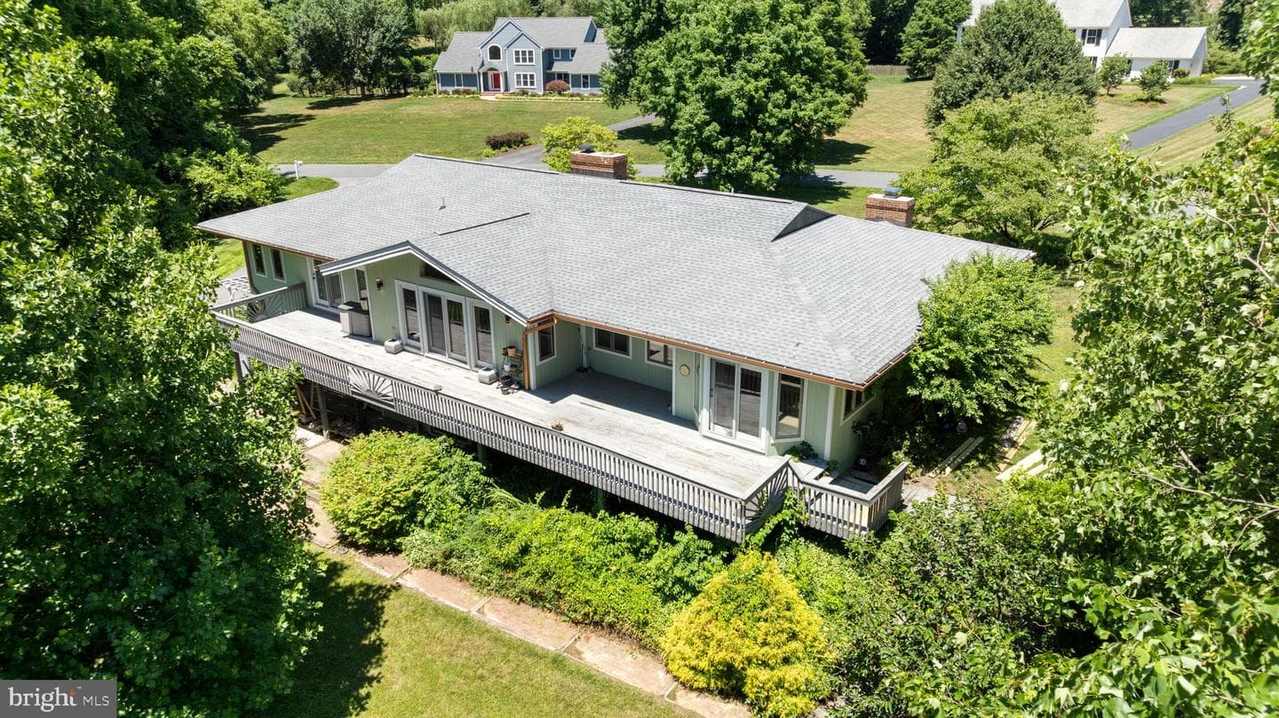 1047 Sugar Maple Drive photo 3