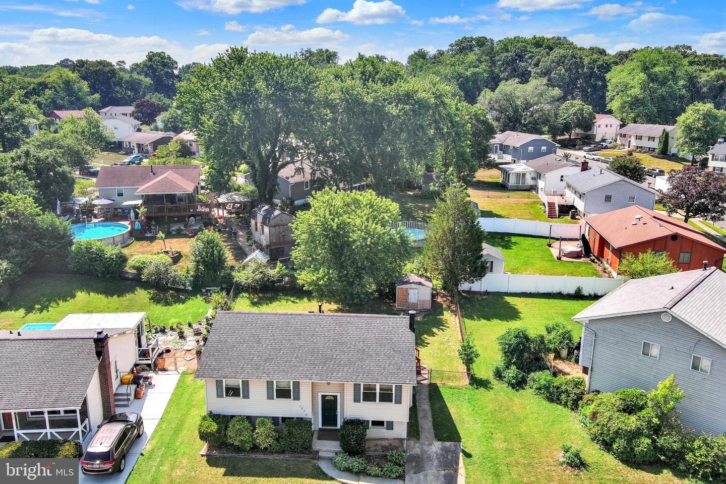482 Kenora Drive photo 35