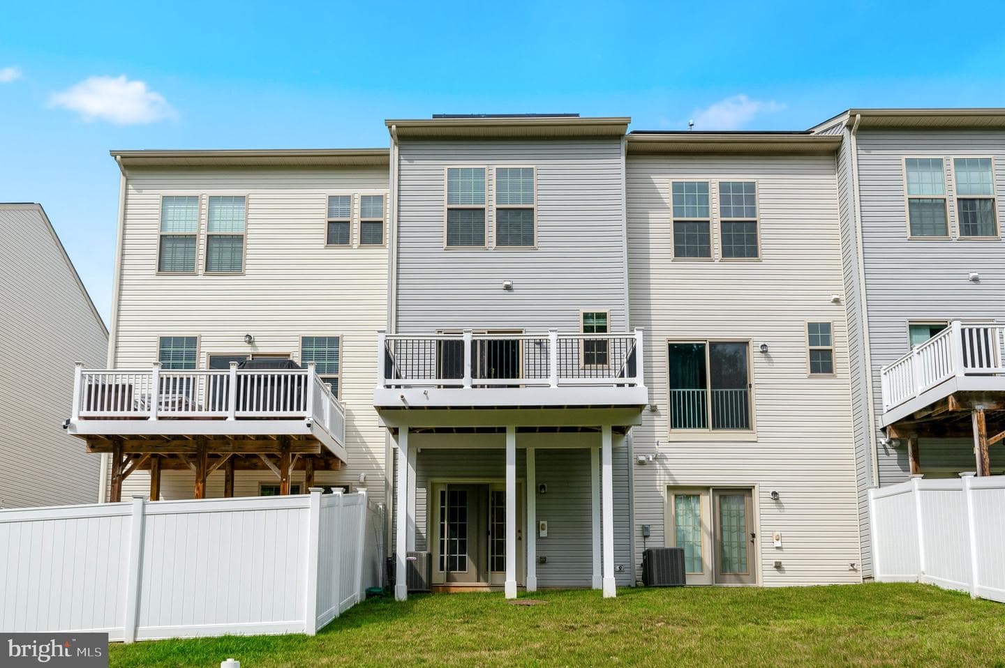 8145 Hollow Court photo 34