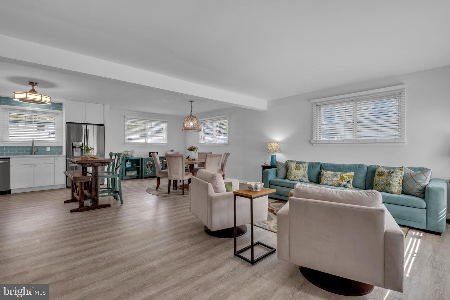 536 Manor Road photo 11