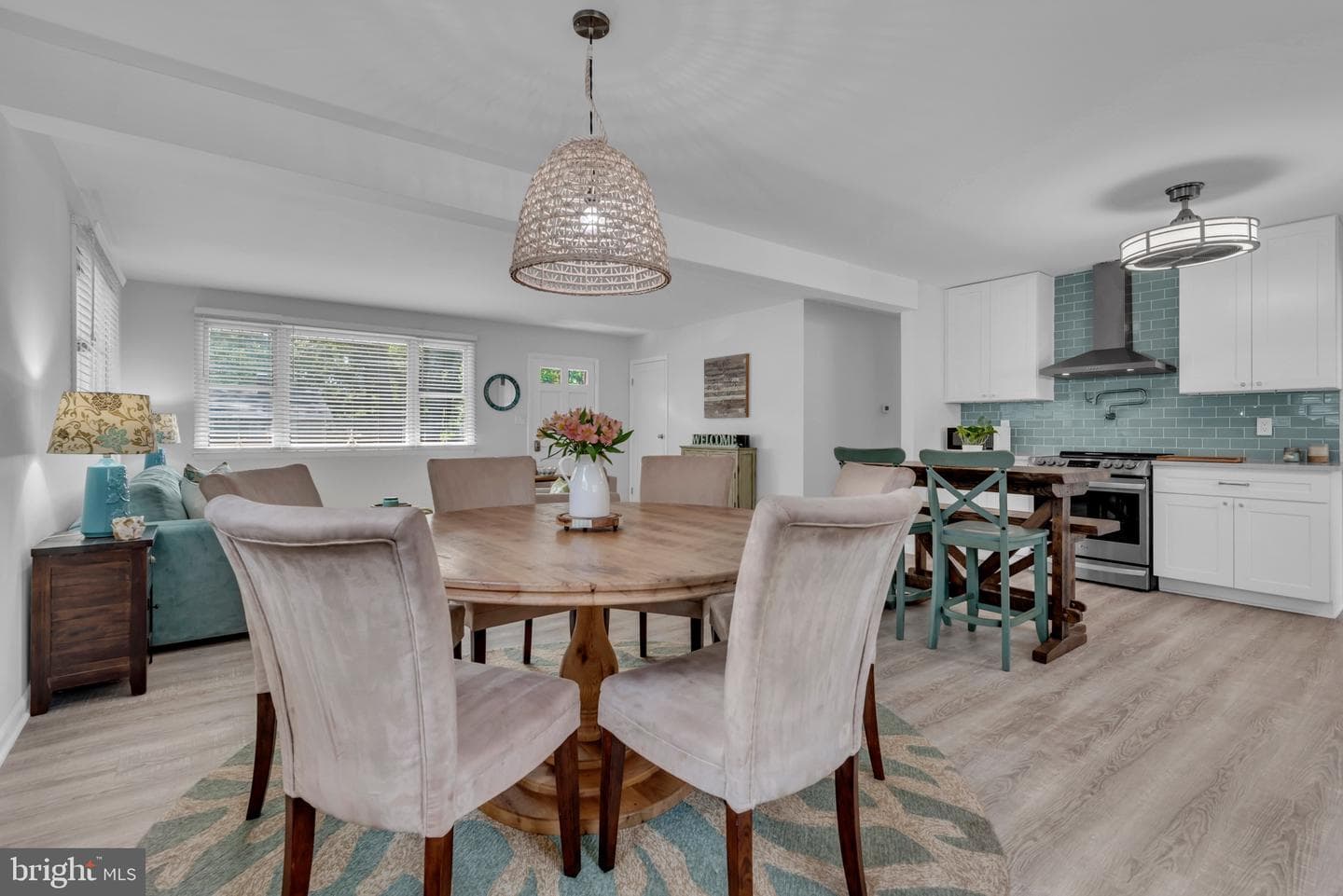 536 Manor Road photo 16