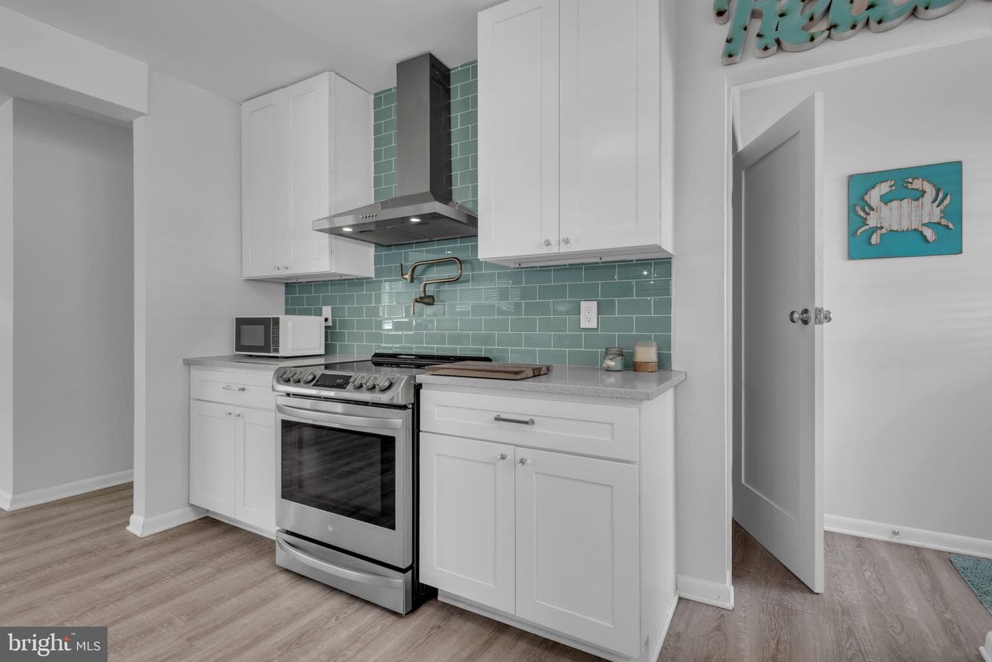 536 Manor Road photo 19