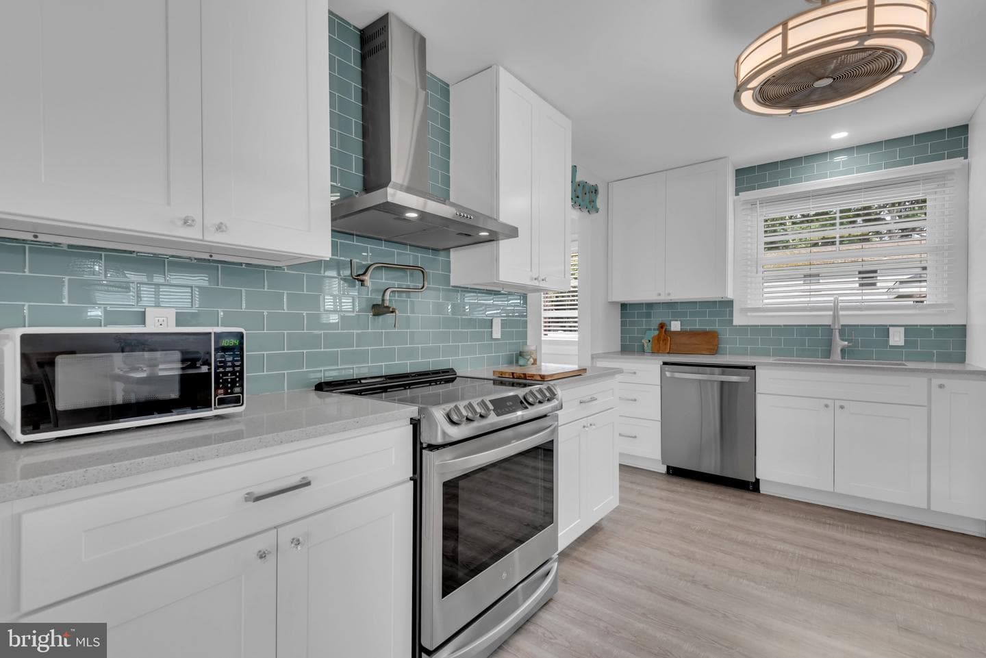 536 Manor Road photo 21