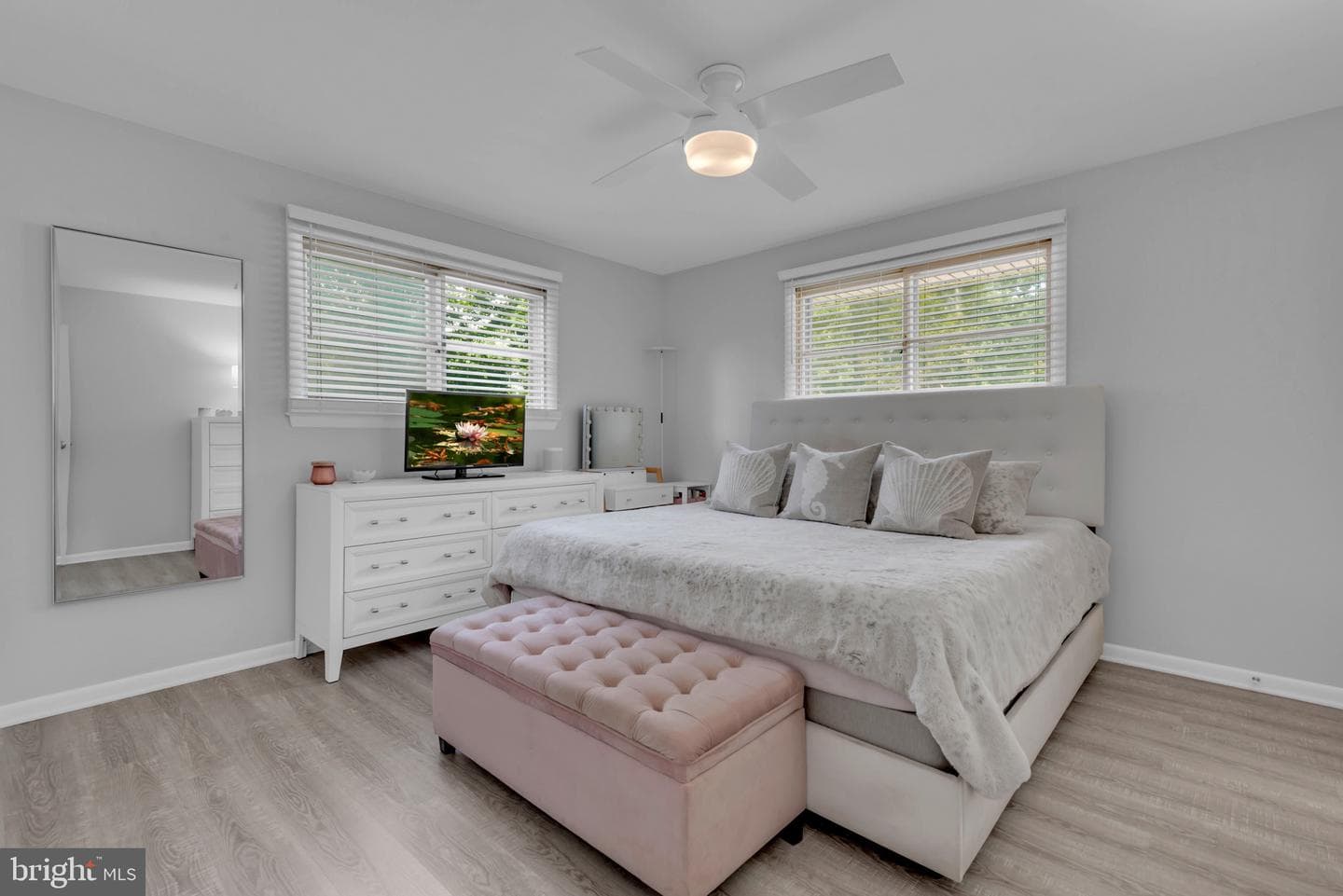 536 Manor Road photo 27