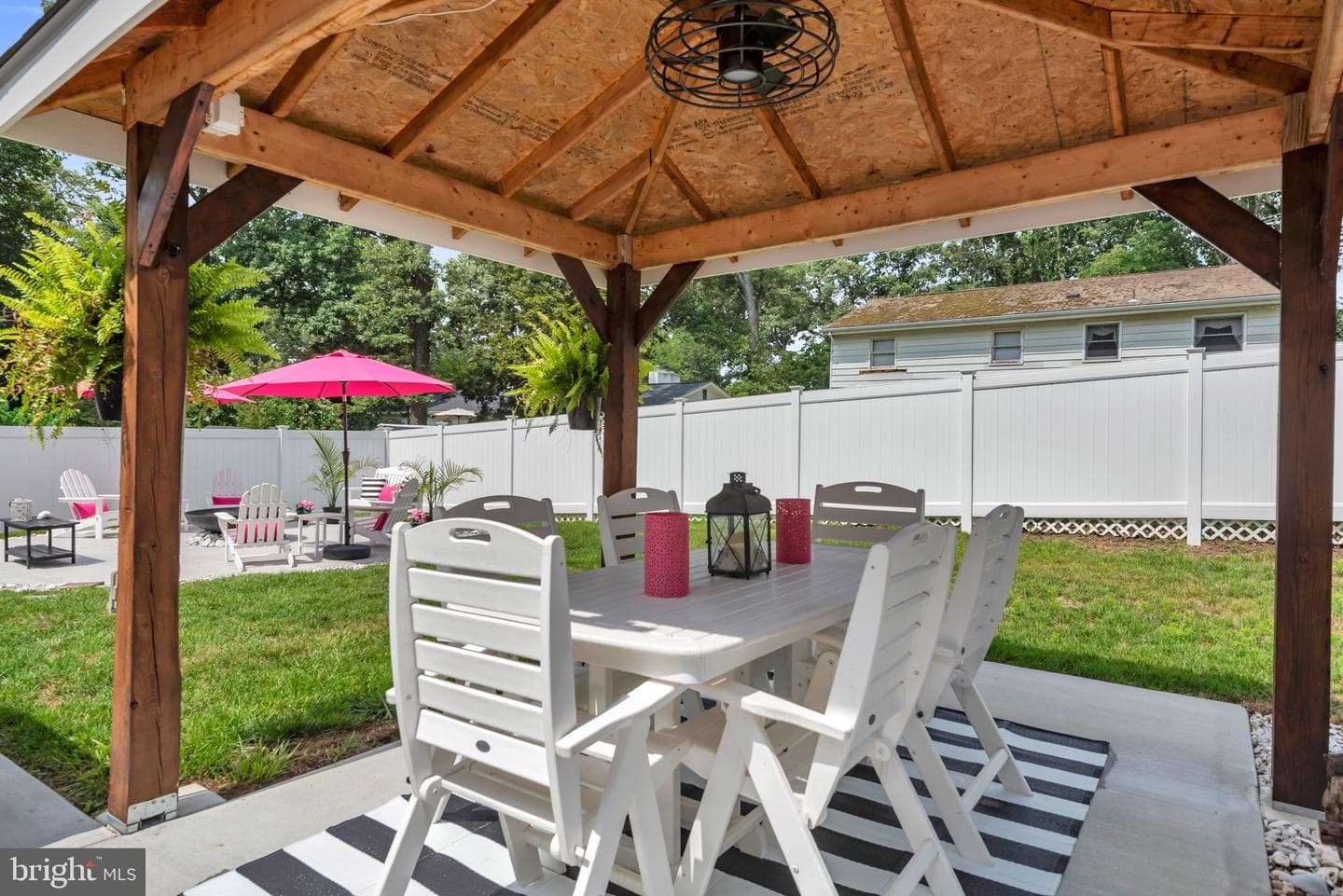 536 Manor Road photo 39