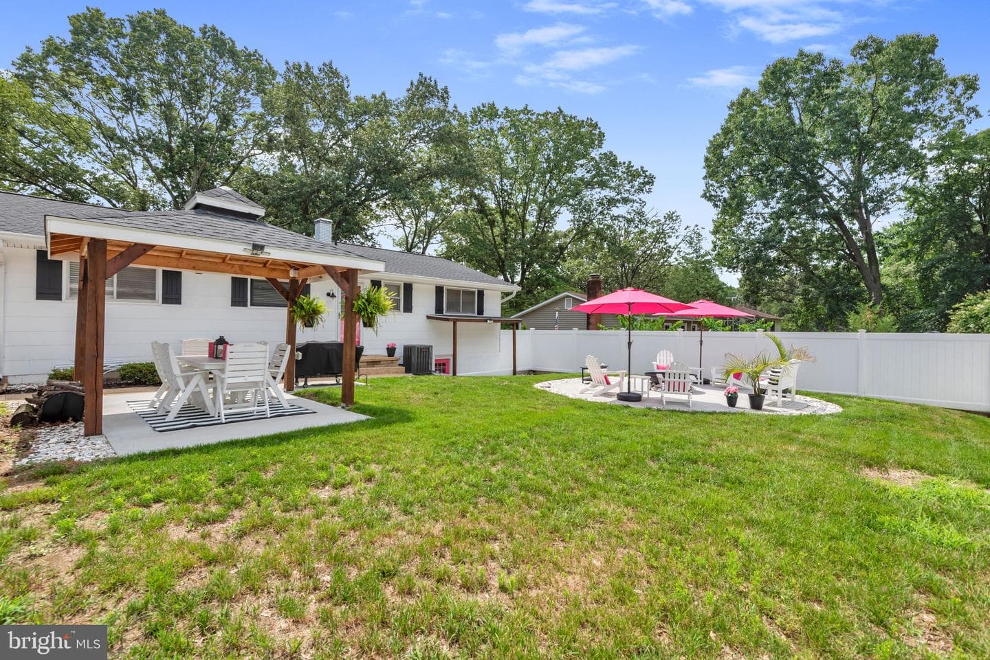 536 Manor Road photo 40