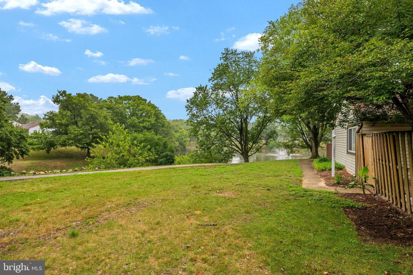 2054 Happy Lane photo 24