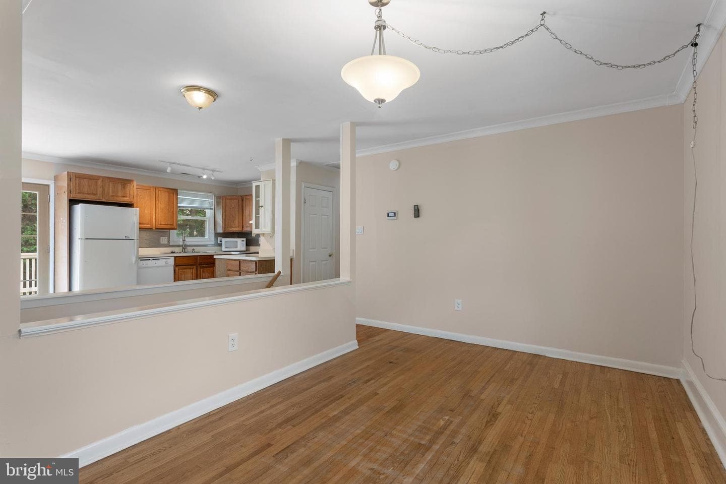 1099 Linden Tree Drive photo 14