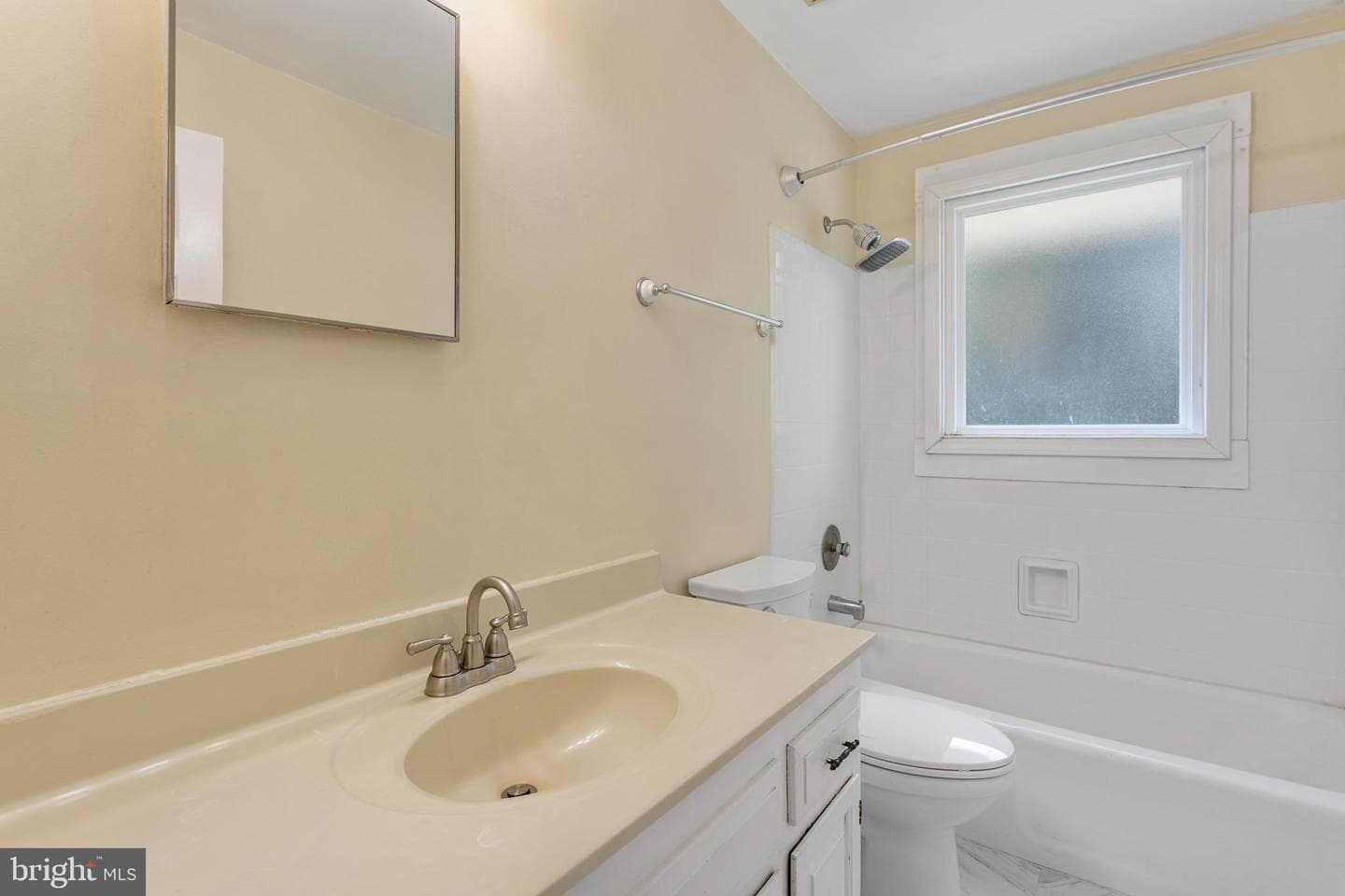 1099 Linden Tree Drive photo 17