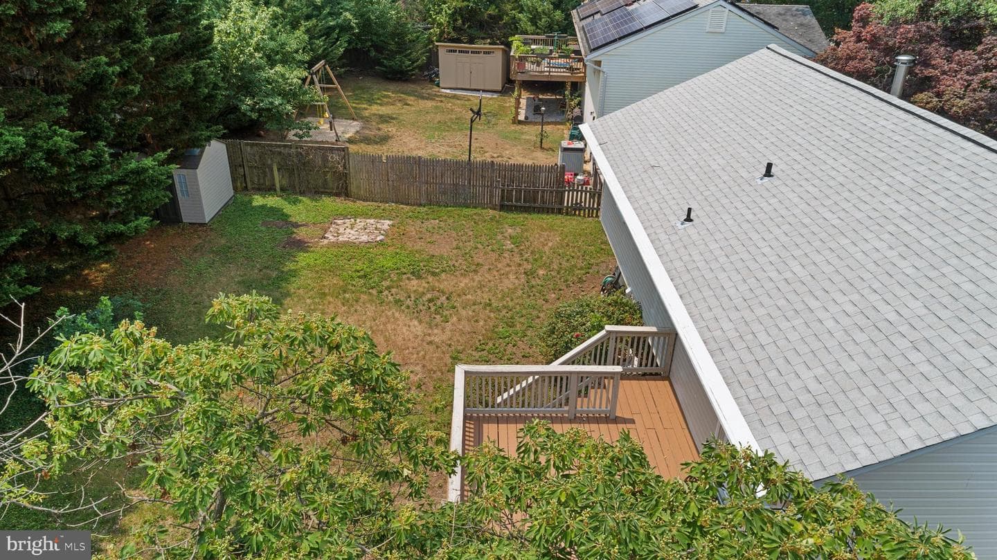 1099 Linden Tree Drive photo 40