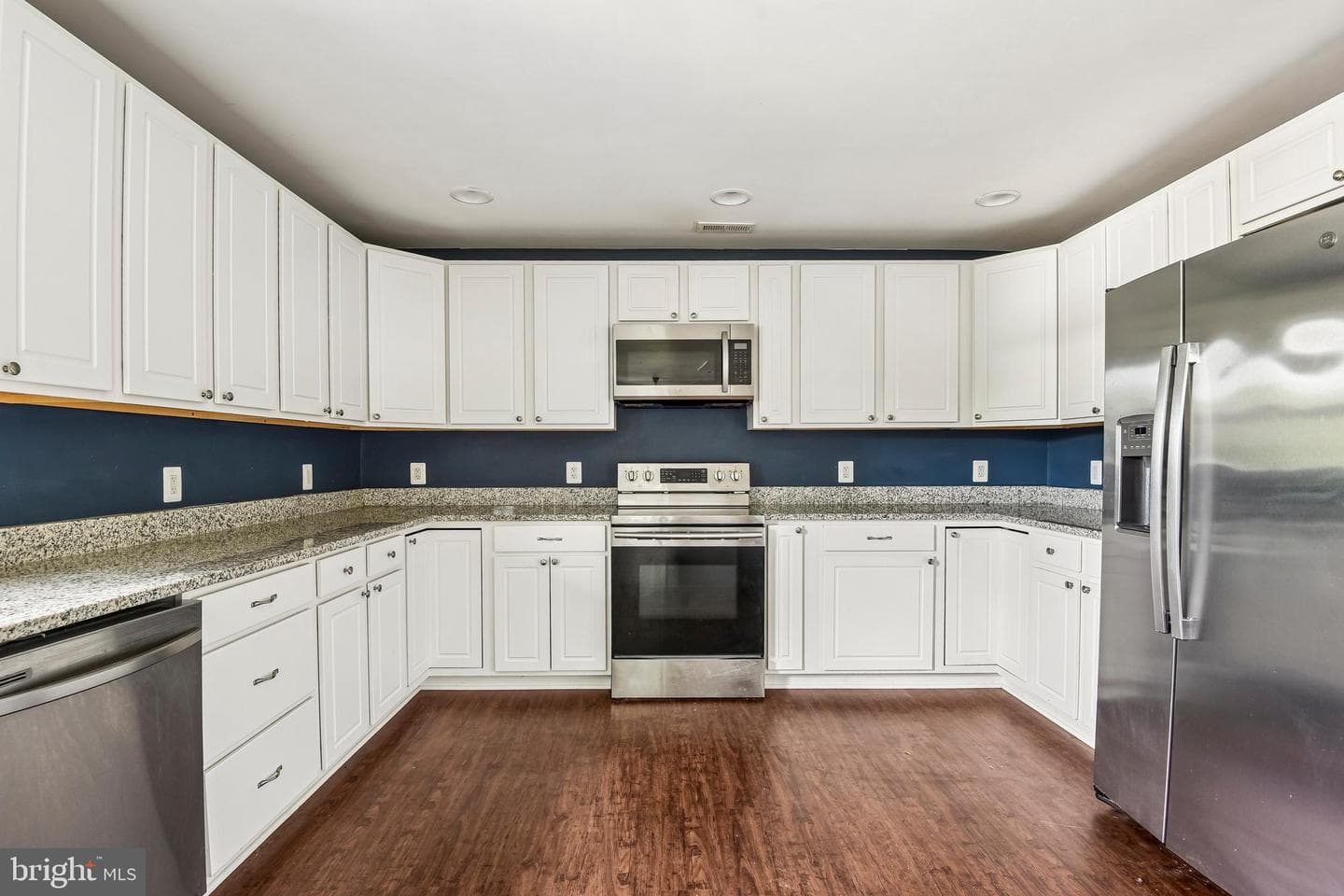 703 Cedar Avenue photo 8
