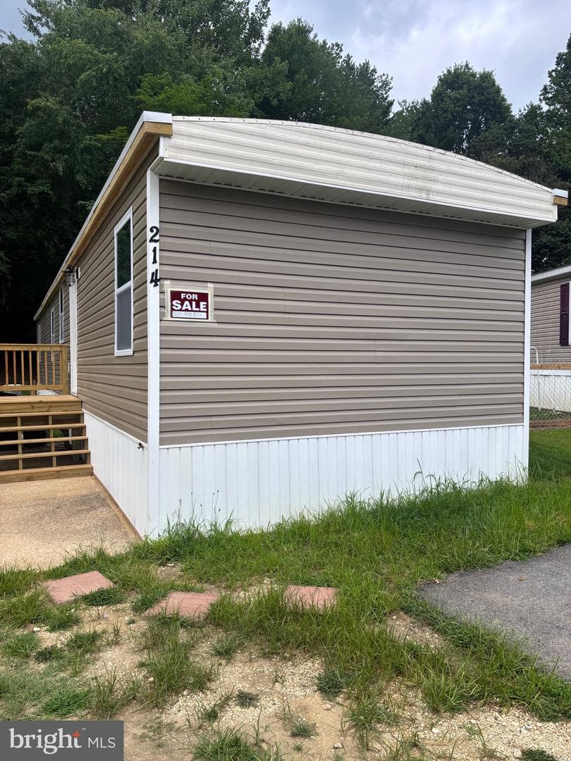 214 Jaguar Drive, Lothian