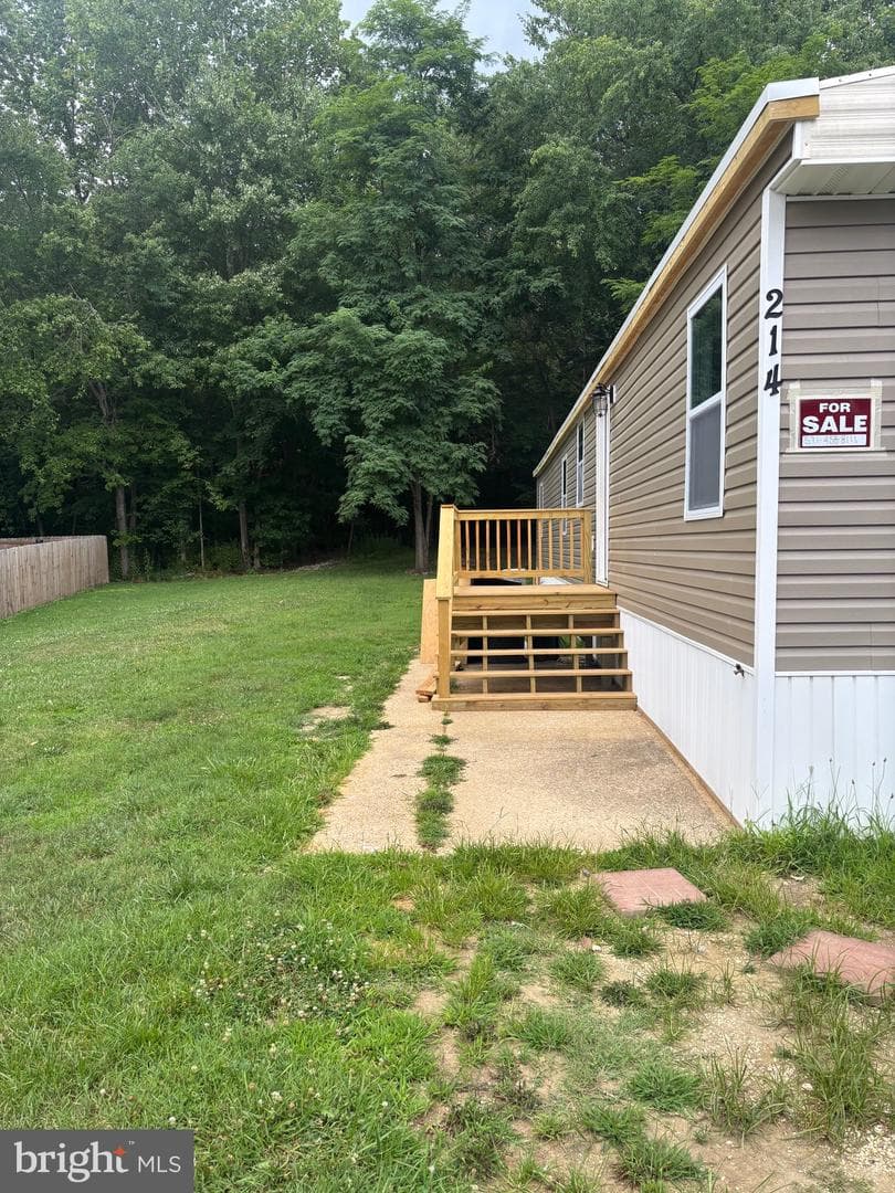 214 Jaguar Drive photo 3