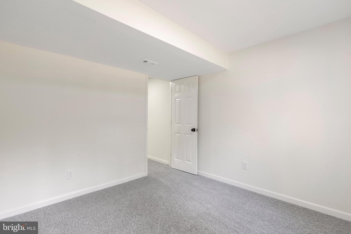 1018 Bell Avenue photo 26