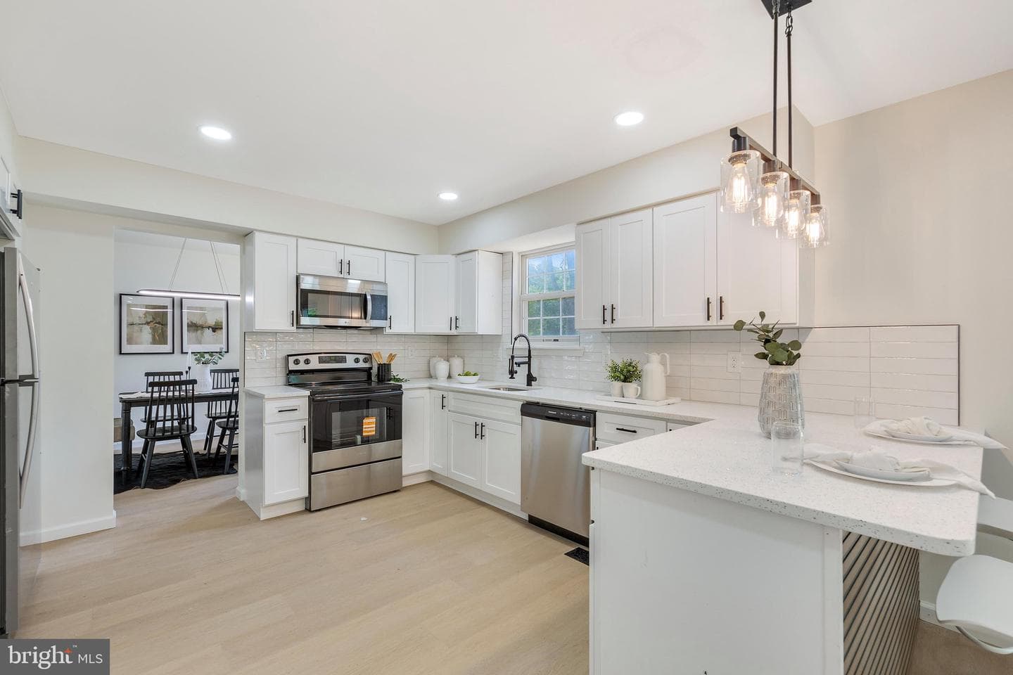 1018 Bell Avenue photo 3