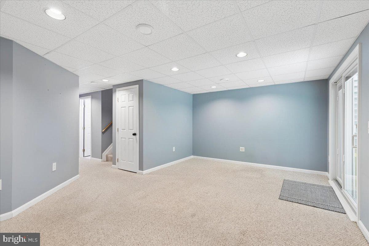 1214 Farley Court N photo 24