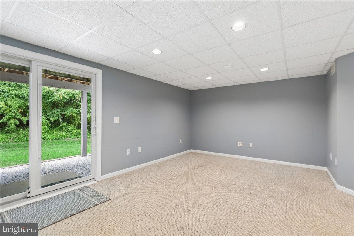 1214 Farley Court N photo 26