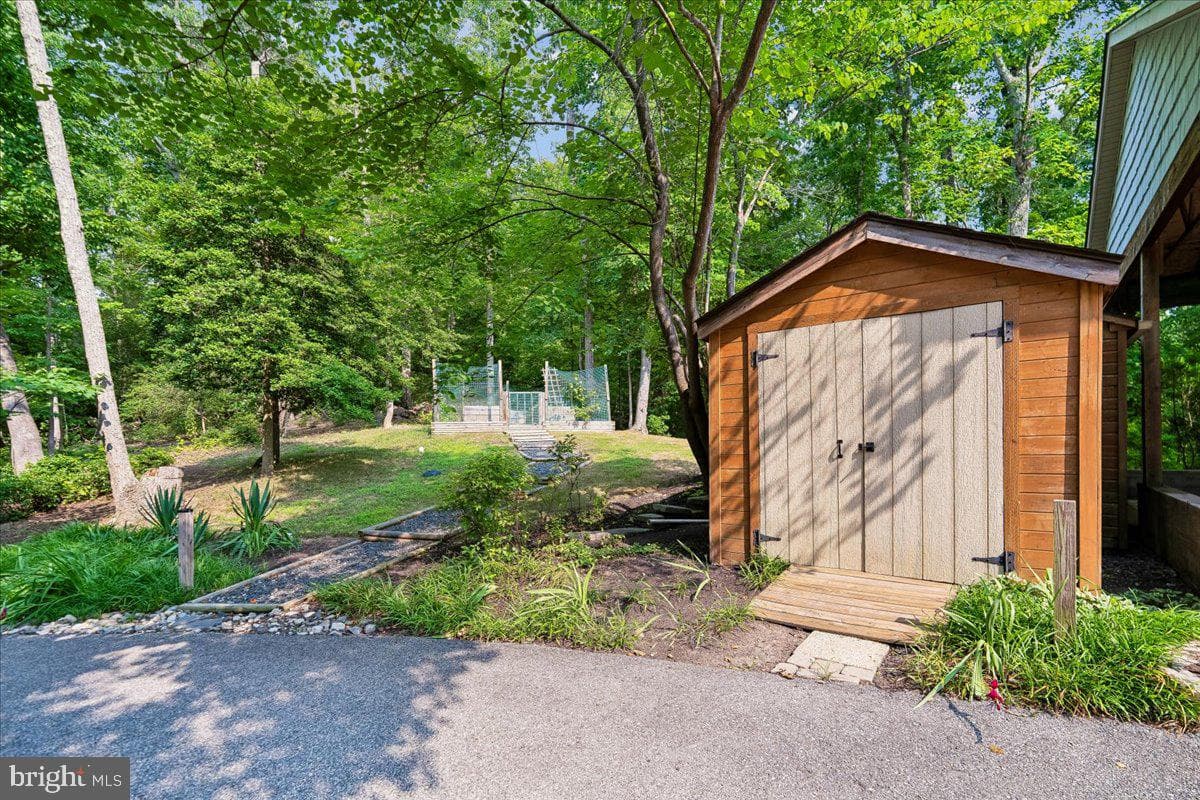 126 Gilbert Court photo 45