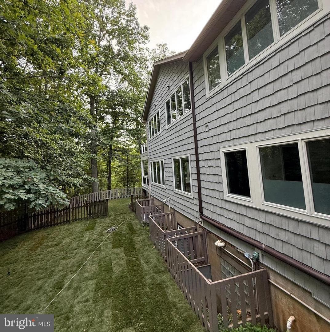 126 Gilbert Court photo 5