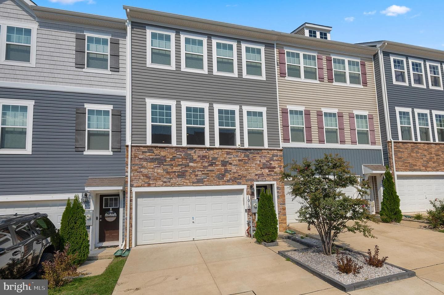 1010 Tuscany Lane photo 3