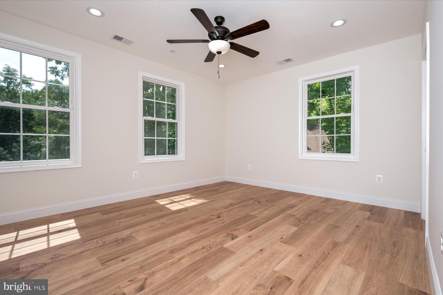 1400 Lower View Court photo 23