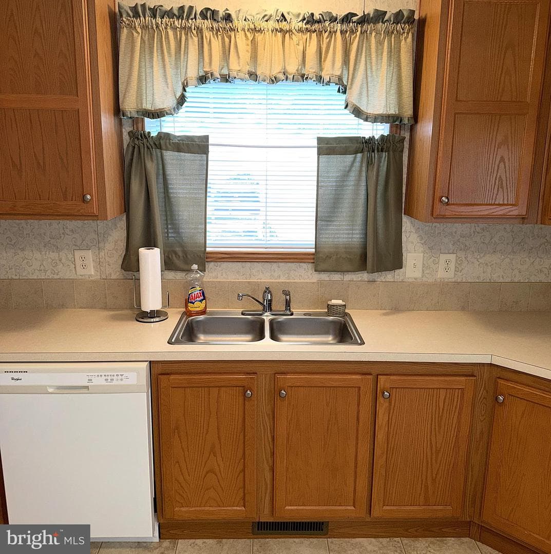 1631 Shannon O Circle photo 6
