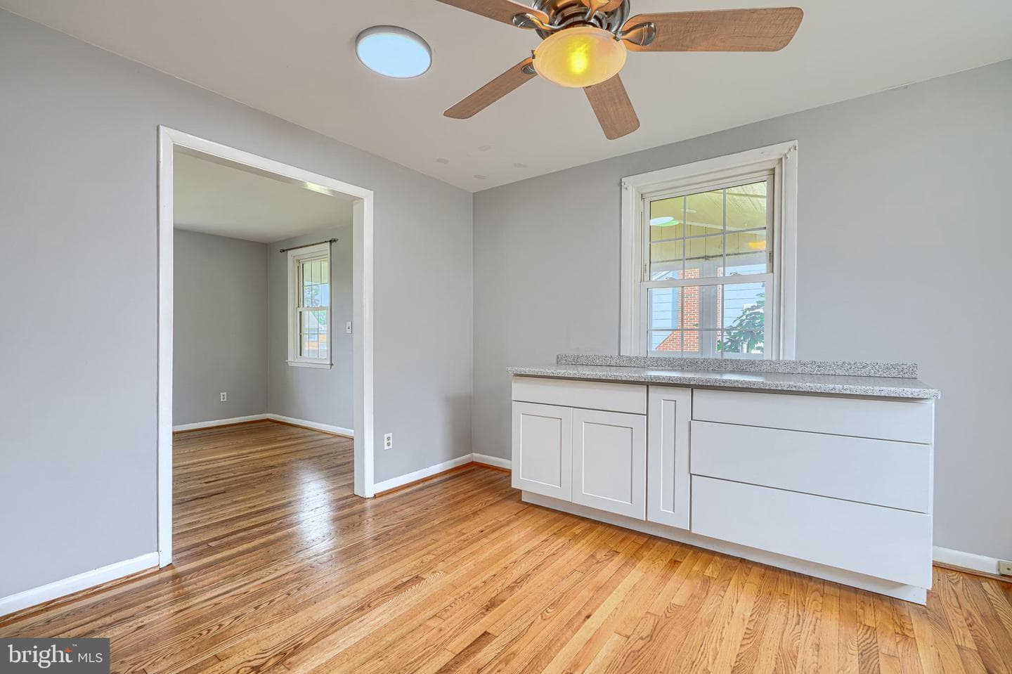 559 Fairmount photo 12