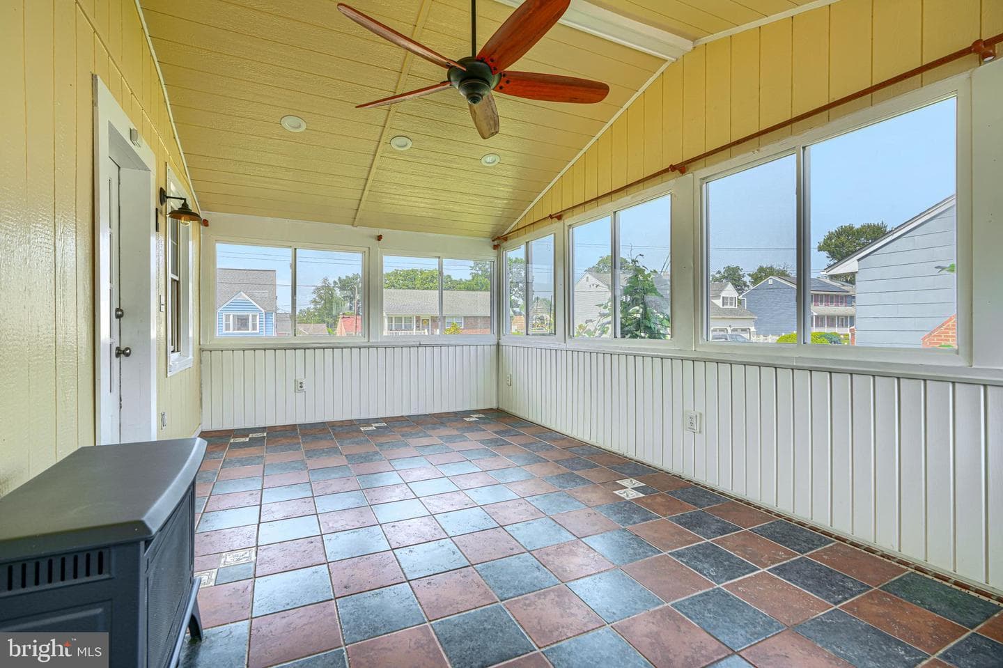 559 Fairmount photo 20