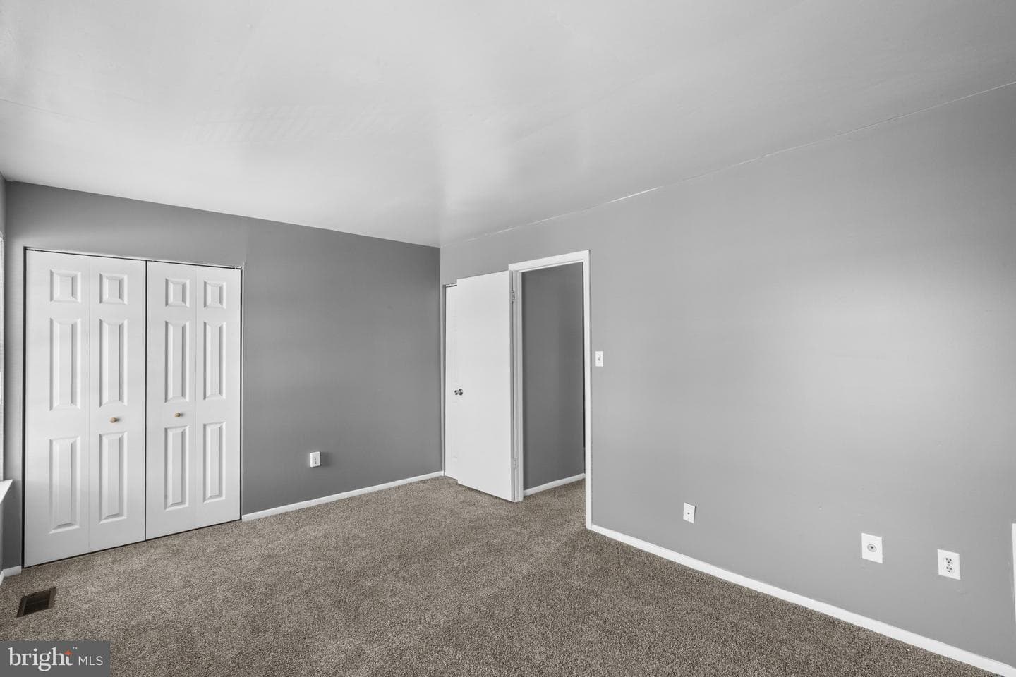 1809 Falcon Court photo 13