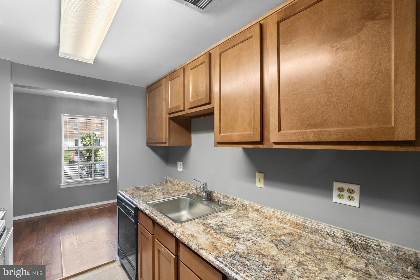 1809 Falcon Court photo 14
