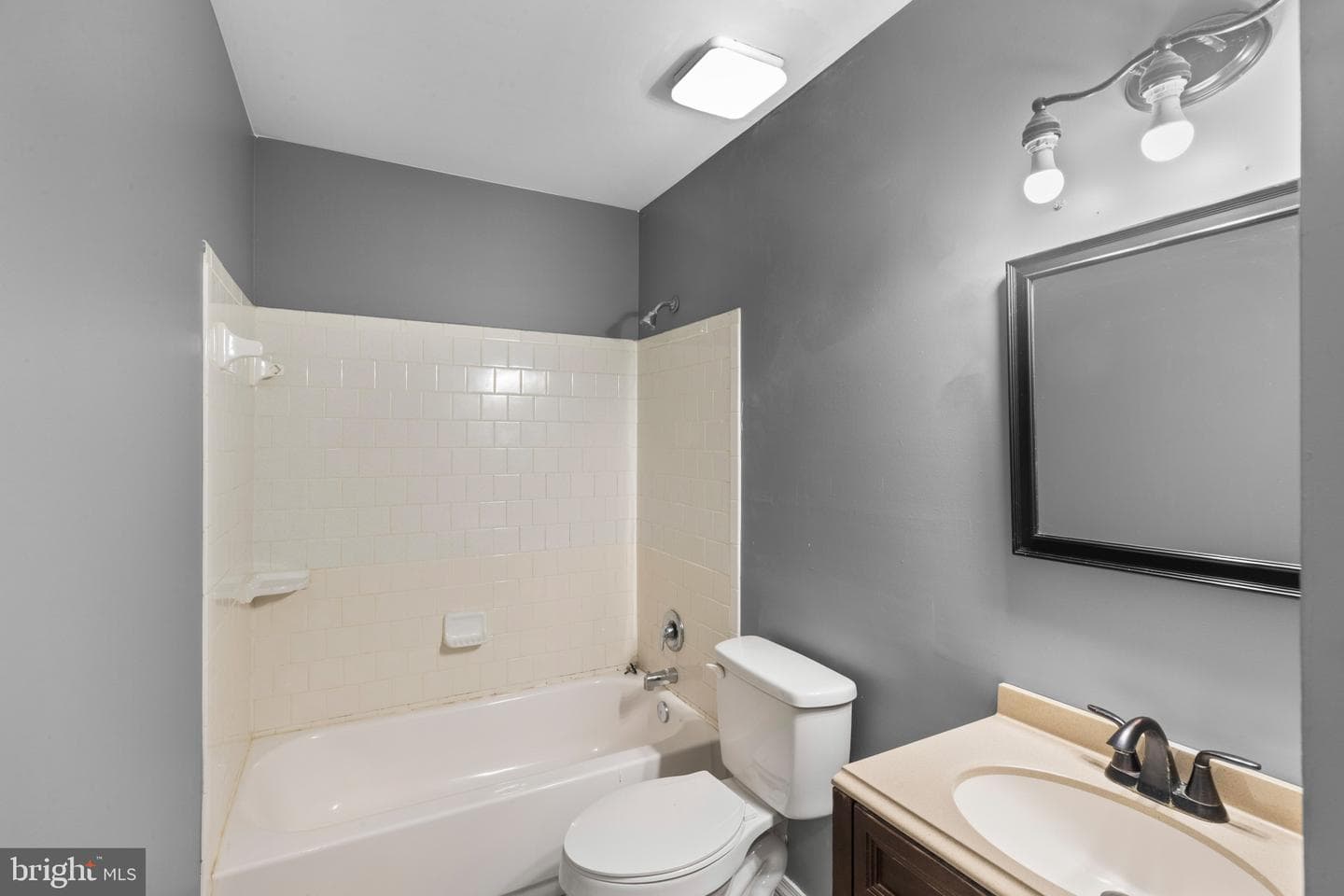 1809 Falcon Court photo 17