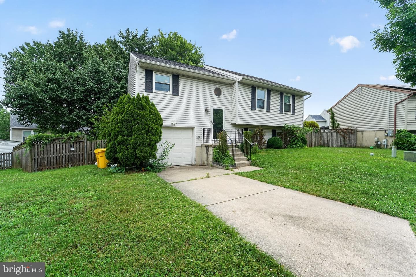 7562 Greenknoll Court, Hanover