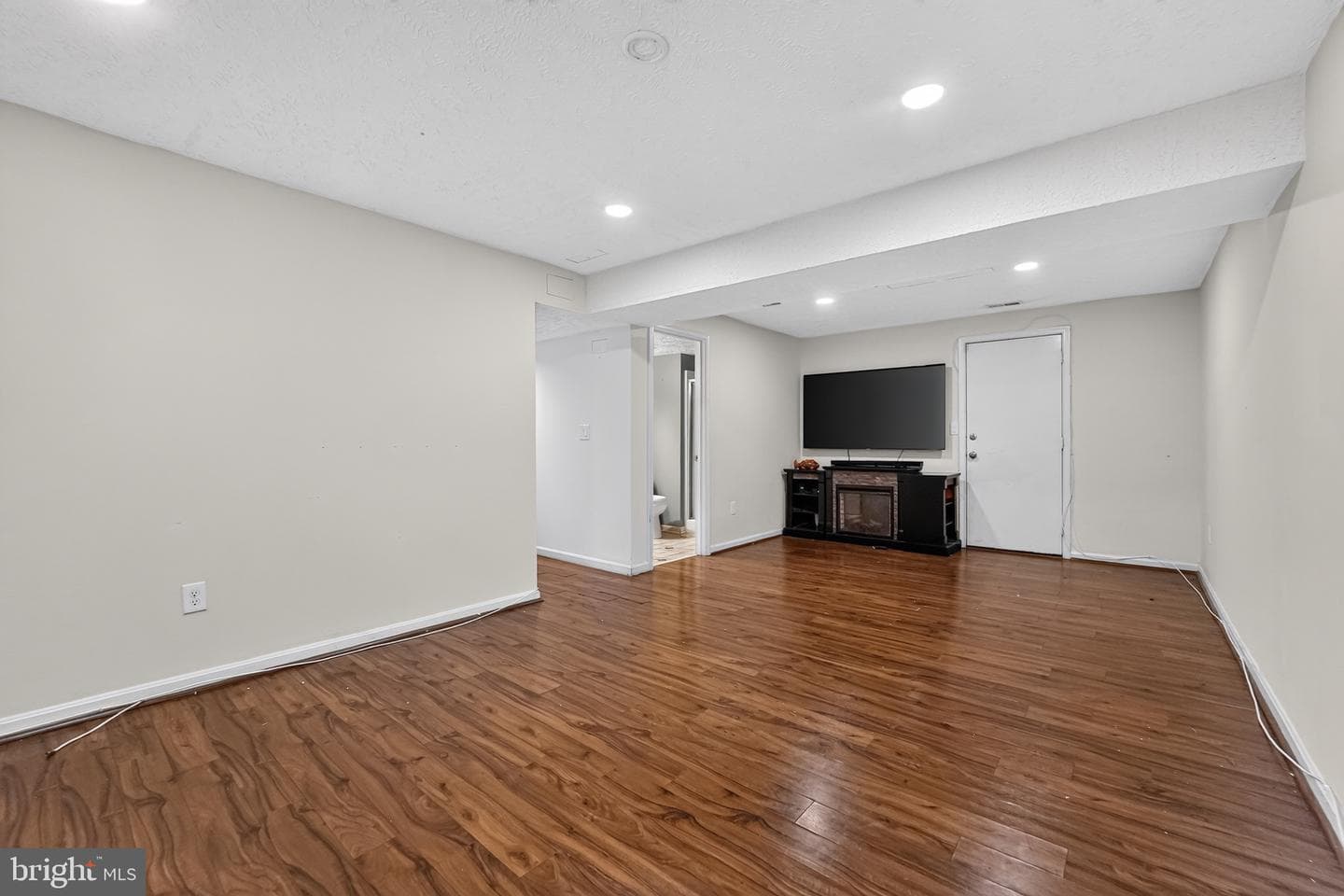 7562 Greenknoll Court photo 21