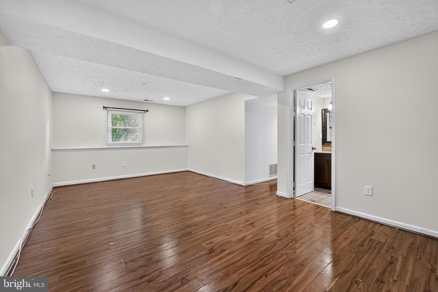 7562 Greenknoll Court photo 22