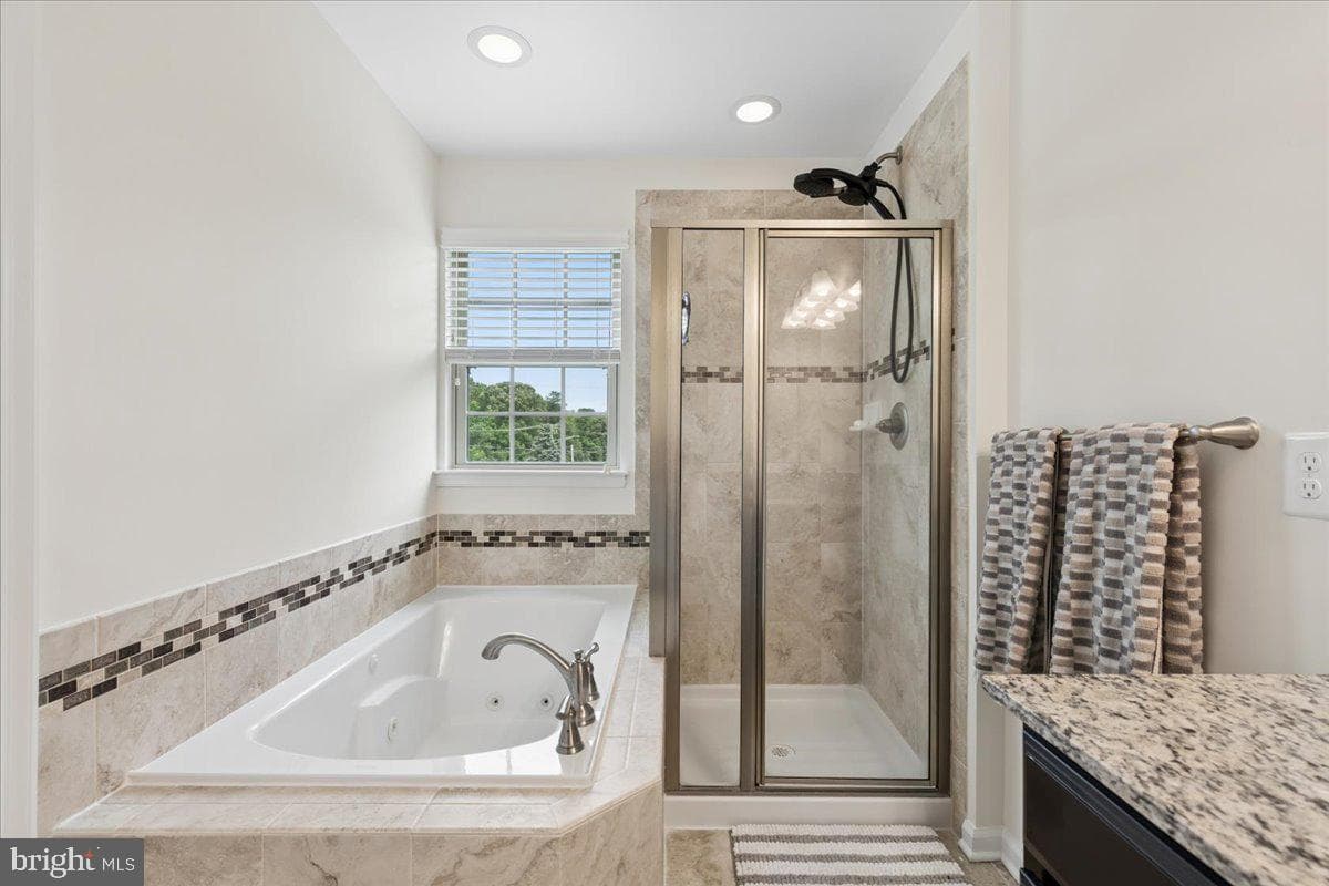 8109 Falcon Crest Drive photo 36