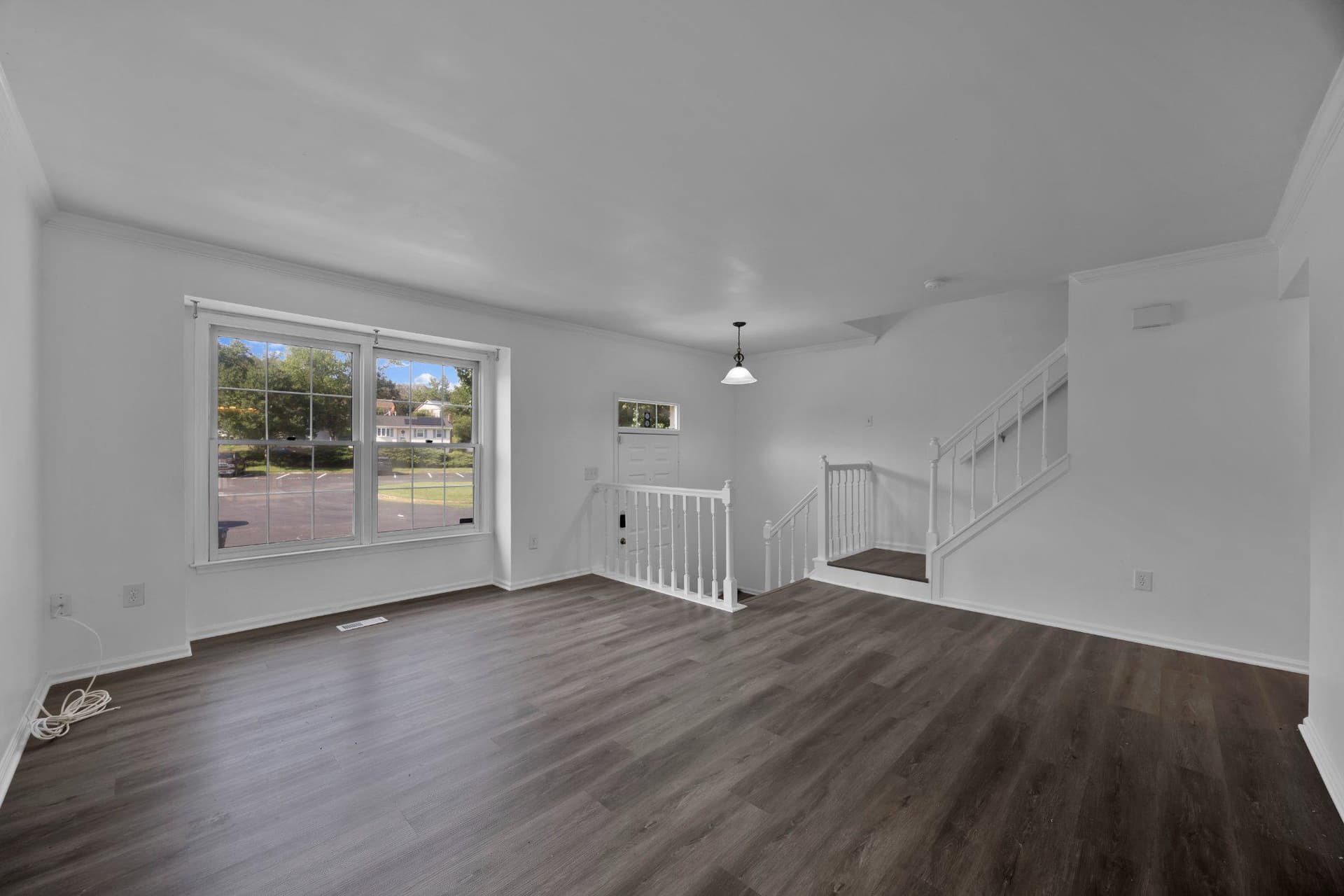 482 Watson Court photo 3