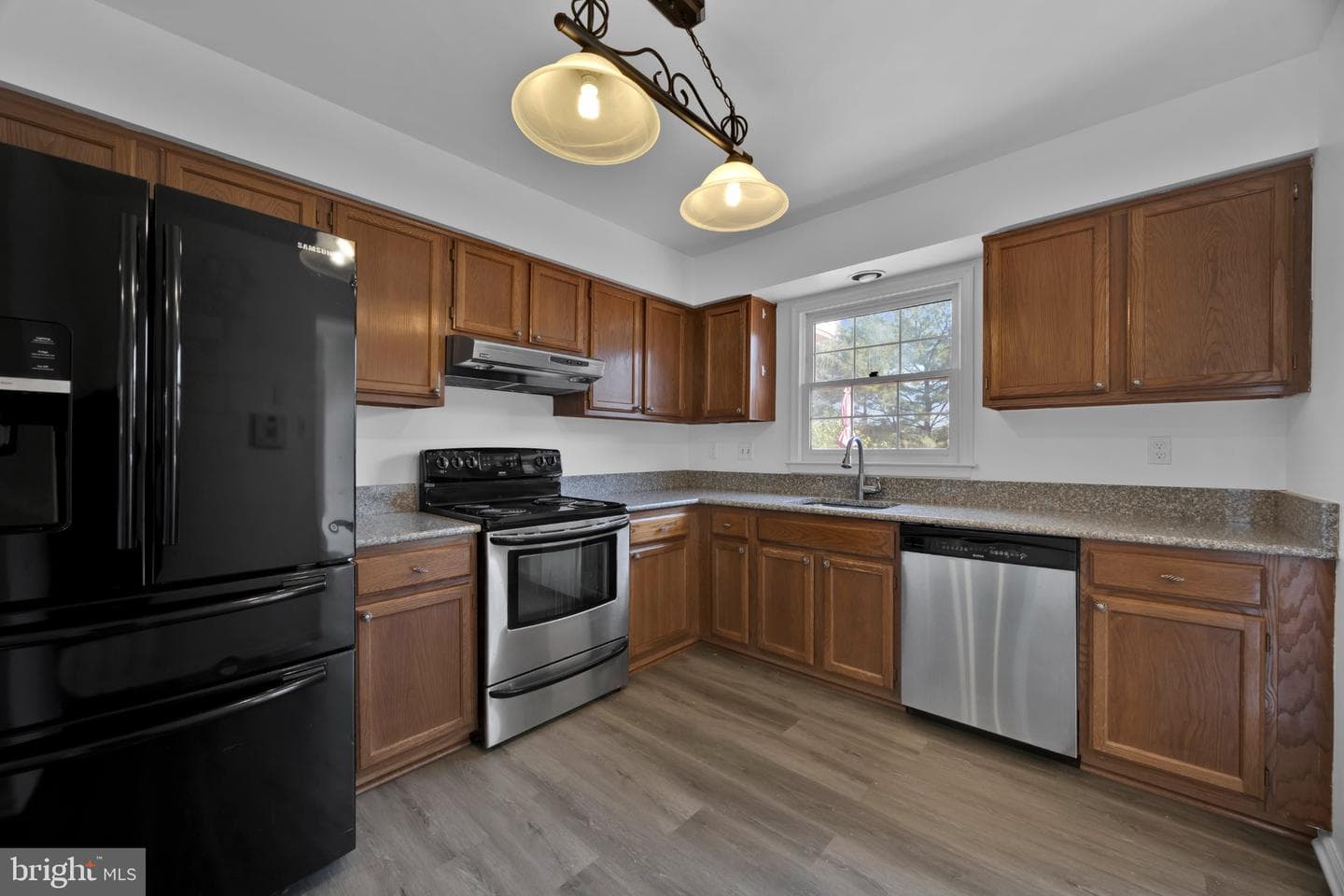 482 Watson Court photo 33