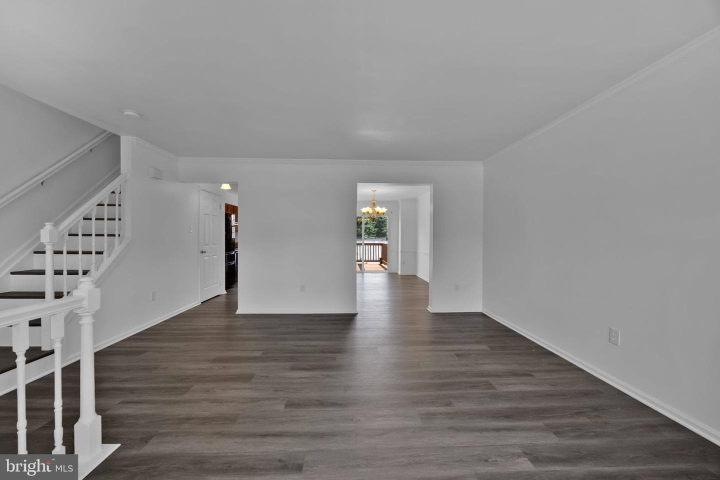 482 Watson Court photo 4