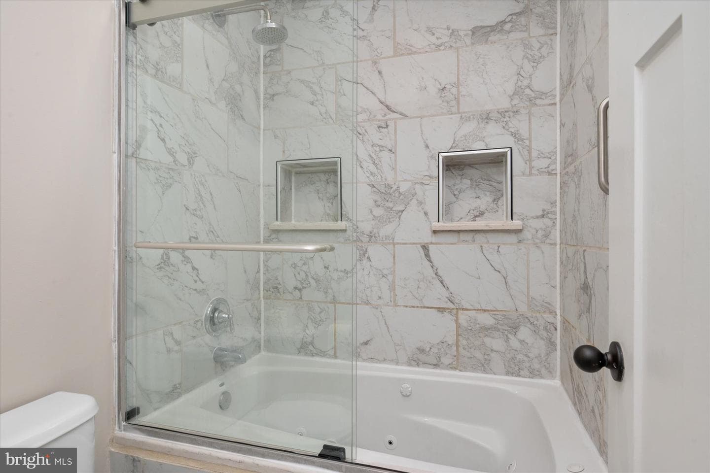 806 Lynwood Lane photo 32