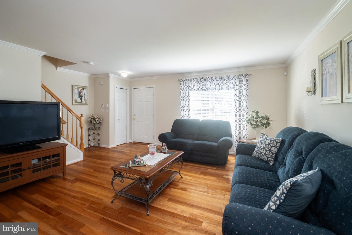 99 Phelps Avenue photo 14