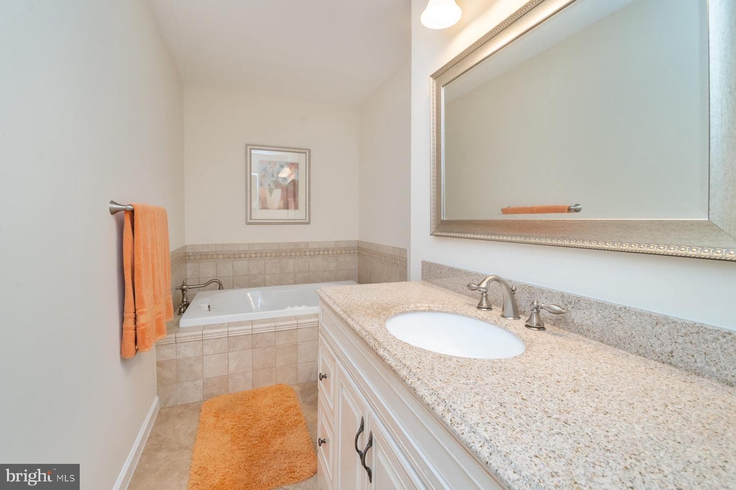 99 Phelps Avenue photo 17