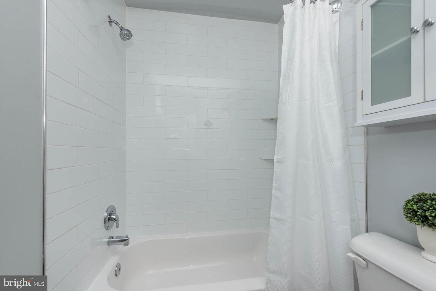 7746 Overhill Road photo 14