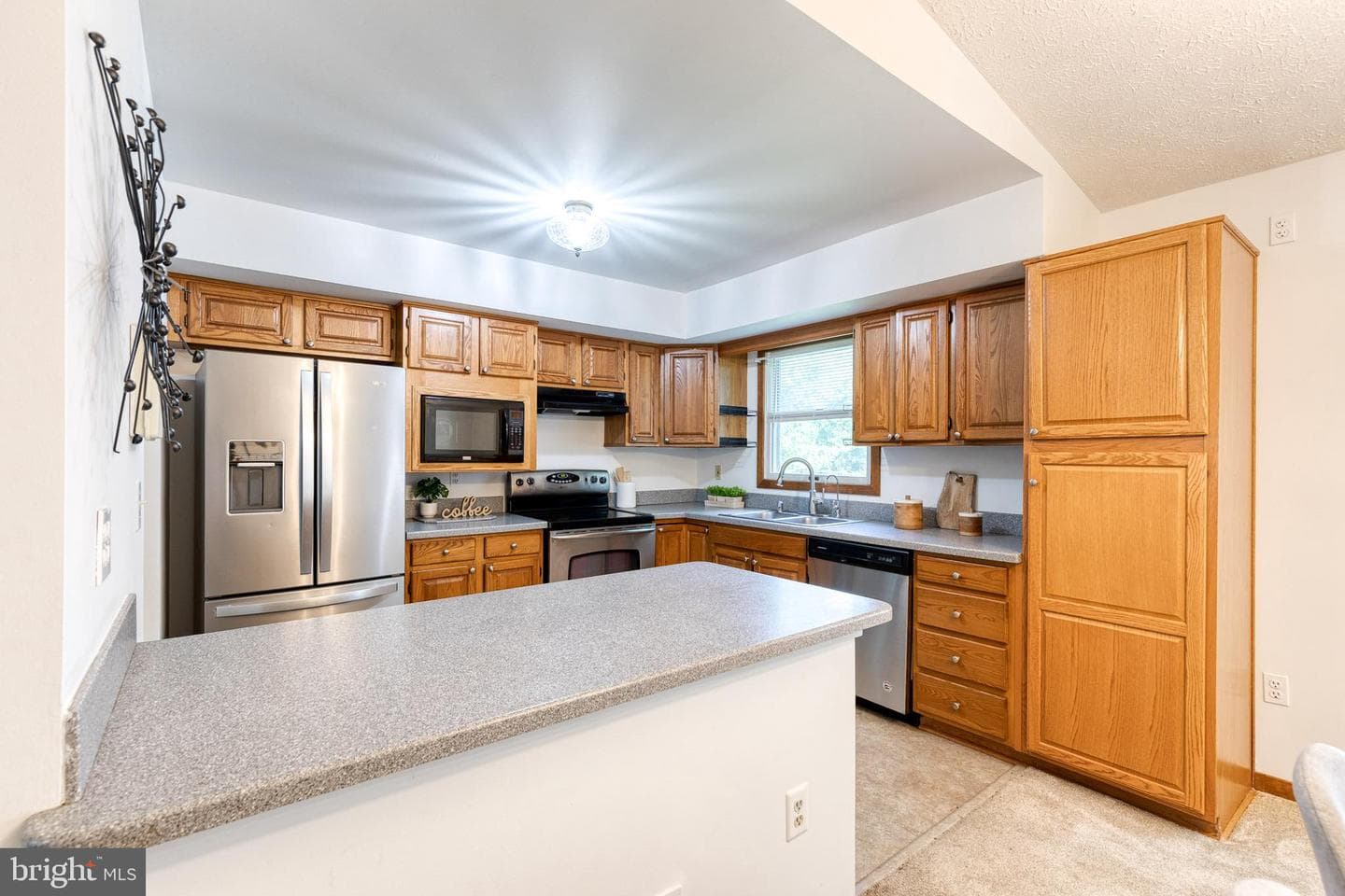 1568 Colony Road photo 17