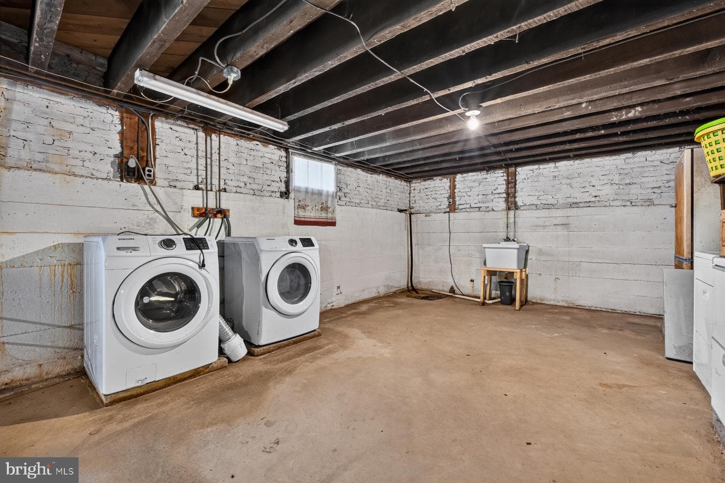 936 Burnett Avenue photo 15