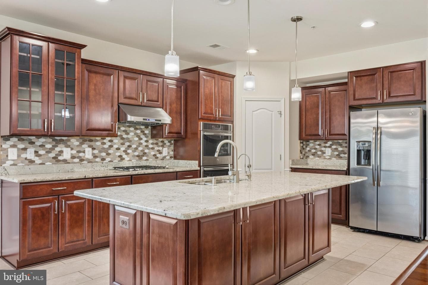7976 Meridian Drive, Pasadena