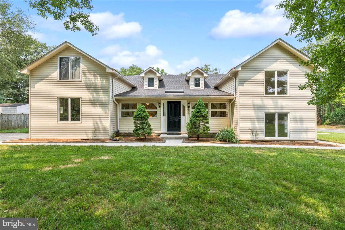 423 Shetlands Lane, Glen Burnie