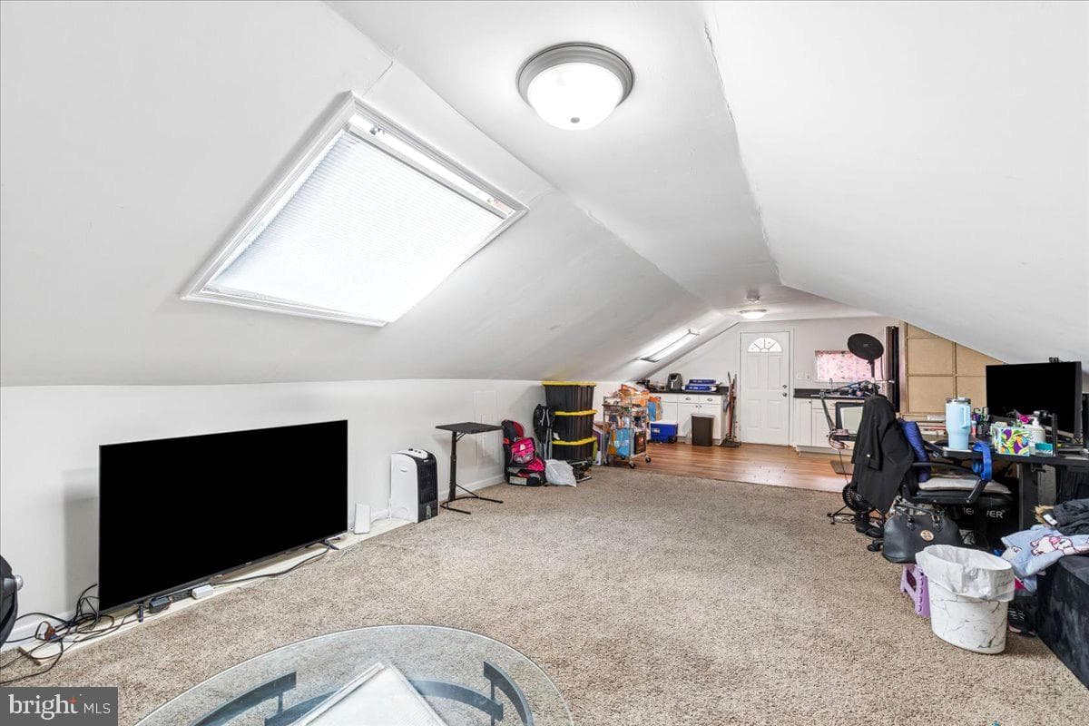 423 Shetlands Lane photo 24
