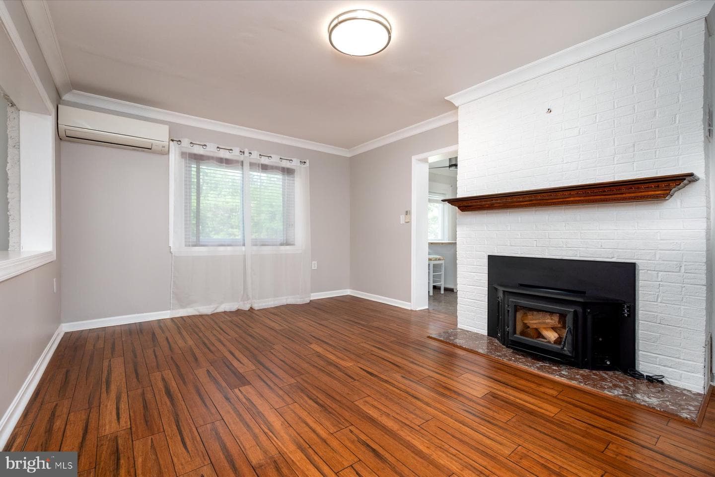 2033 Shore Drive photo 13